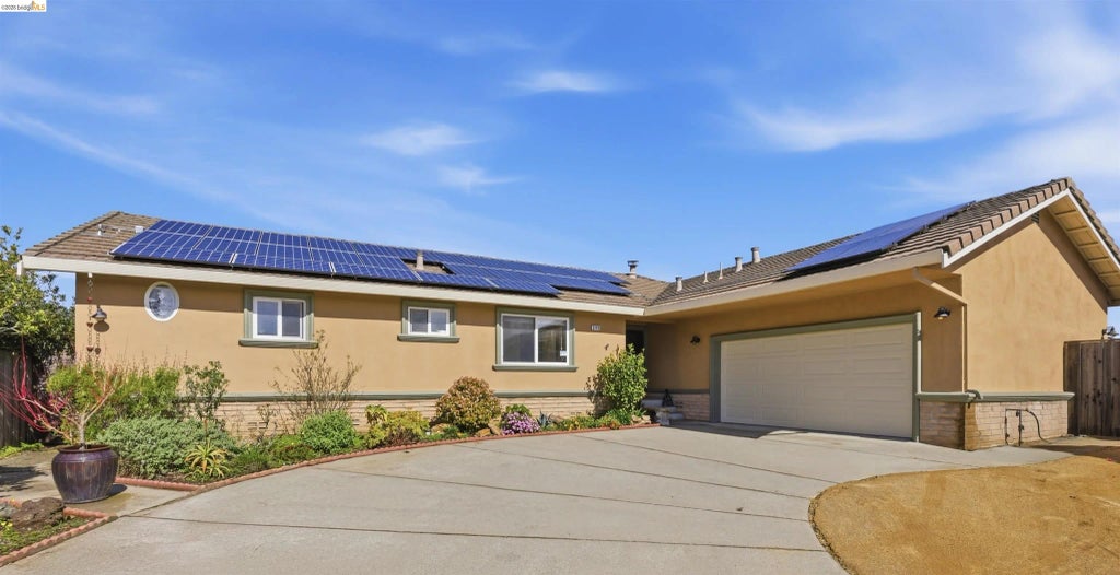 5143 Saddle Brook Dr, Oakland