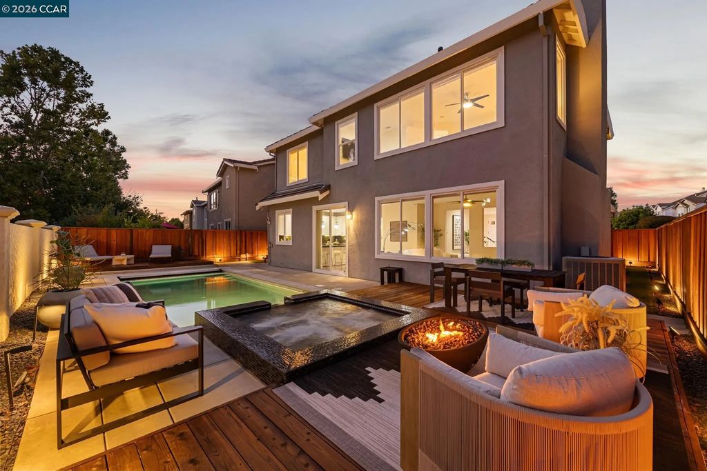 1015 Lantern Bay, Hercules