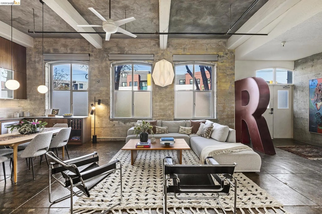 3240 Peralta St 2, Oakland