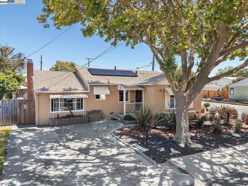 15106 Edgemoor St, San Leandro