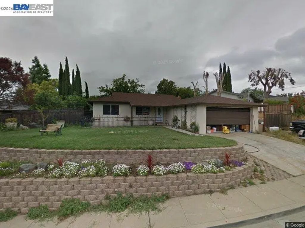 1419 Kansas Cir, Concord
