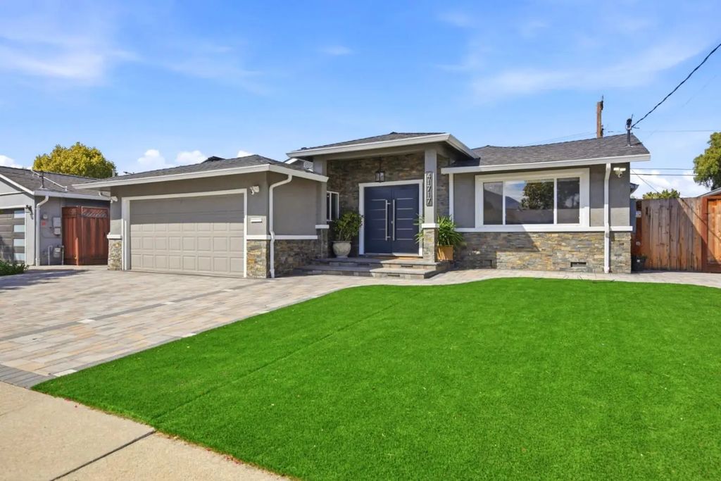 41717 Gifford Street, Fremont