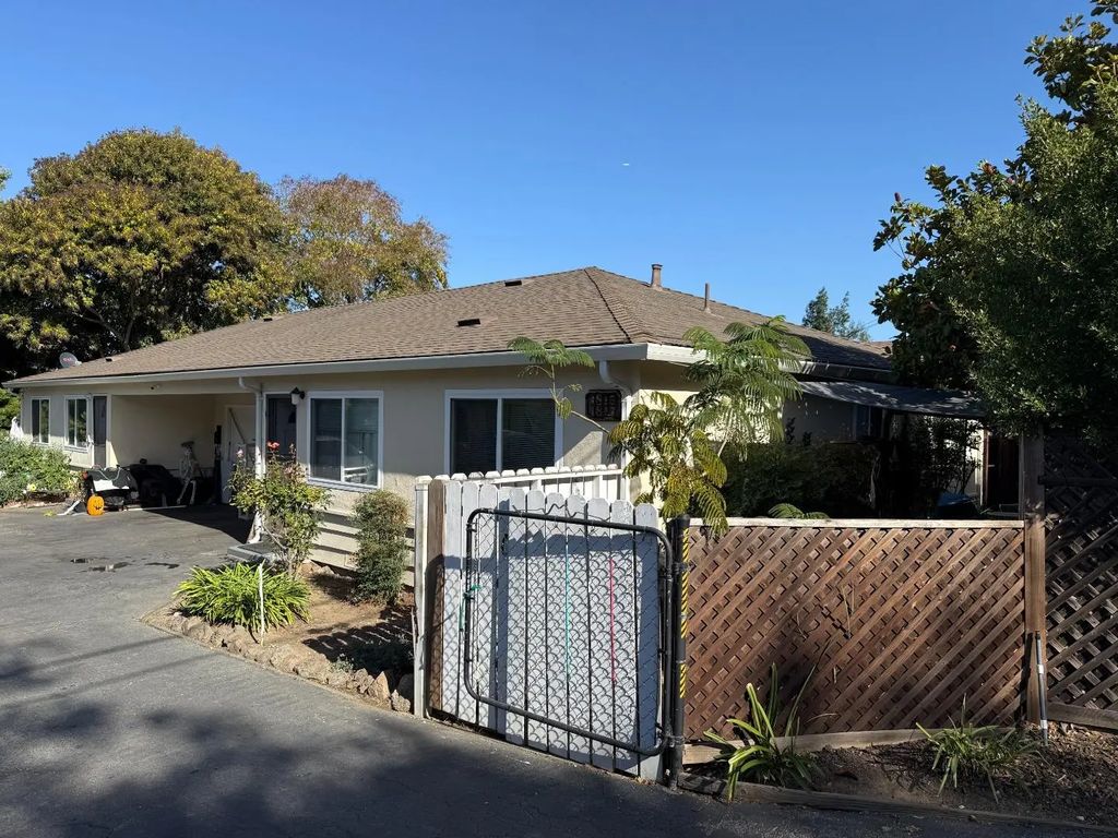 1815 Woodland Avenue, East Palo Alto
