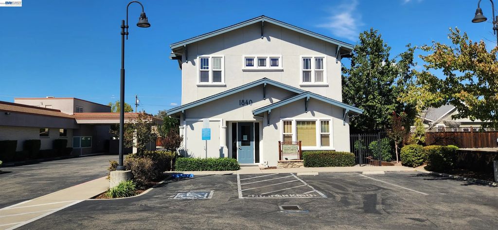 1840 4th St, Livermore