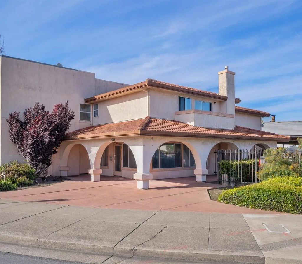 2001 Broadway Avenue, San Pablo
