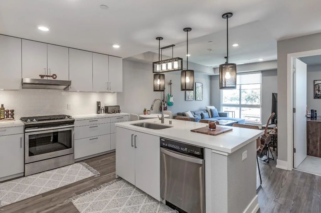1048 Monroe Street 207, Santa Clara