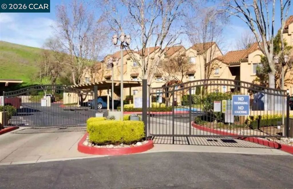 460 Bollinger Canyon Ln 286, San Ramon