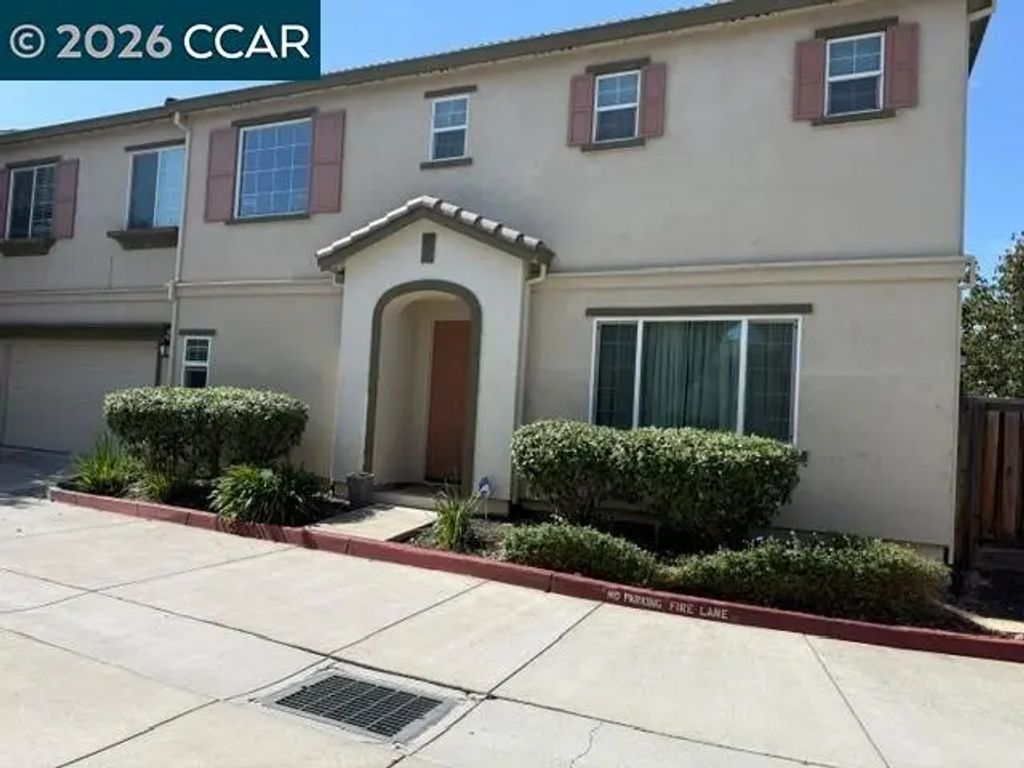 53 Halsey Ct, Pittsburg