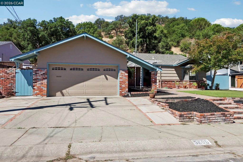 5456 Degnan Dr, Martinez