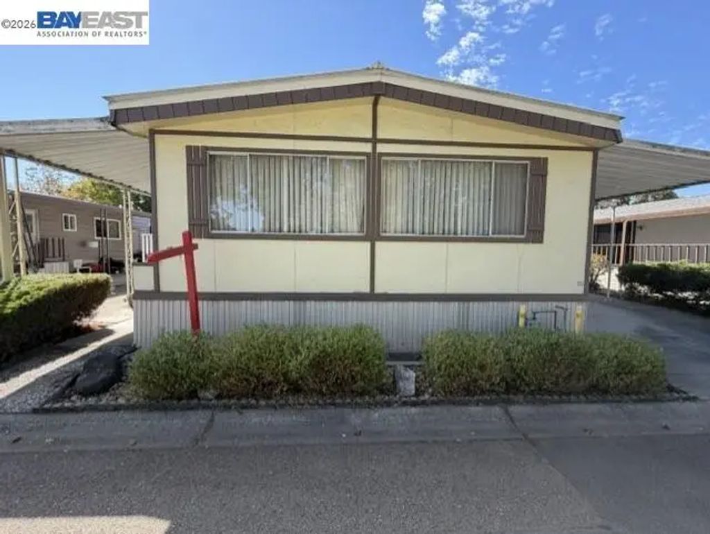 1414 Buckingham Way, Hayward