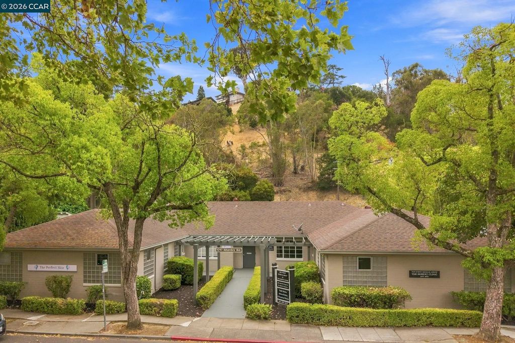 1210 Alhambra Ave, Martinez