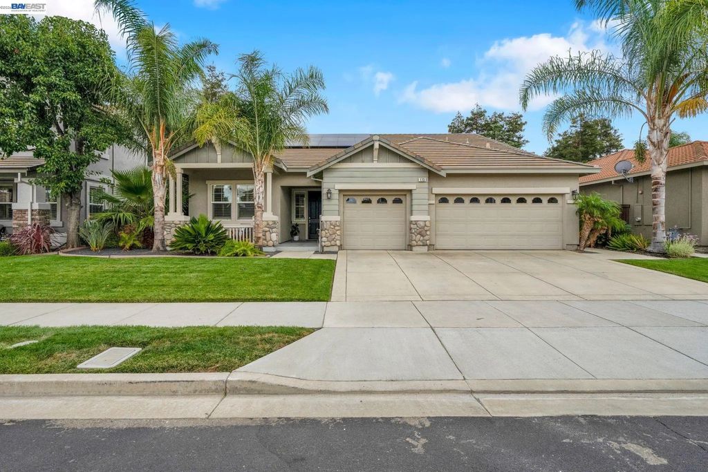 173 Pescara Blvd, Brentwood