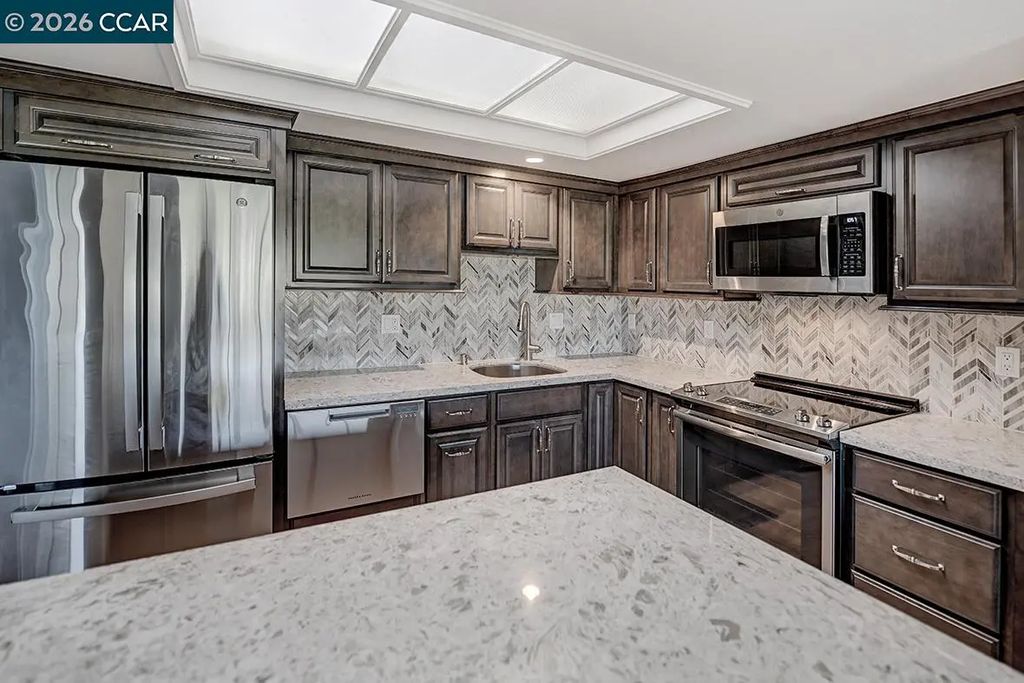 3136 Ptarmigan Dr 5, Walnut Creek