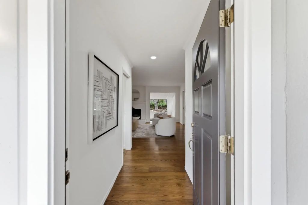 111 Lucero Way, Portola Valley