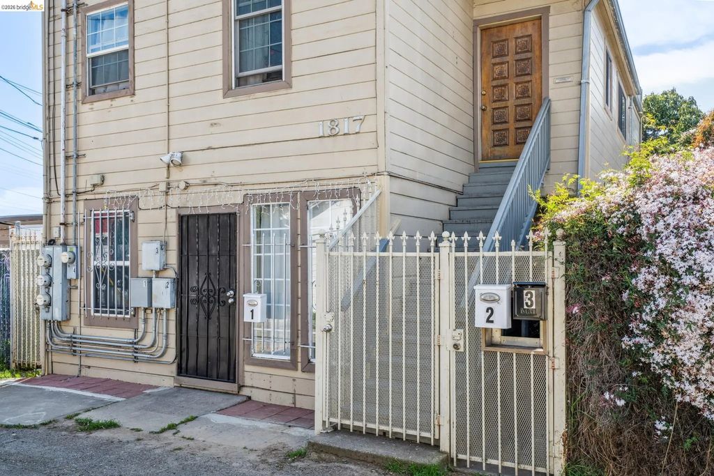 1820 International Blvd, Oakland