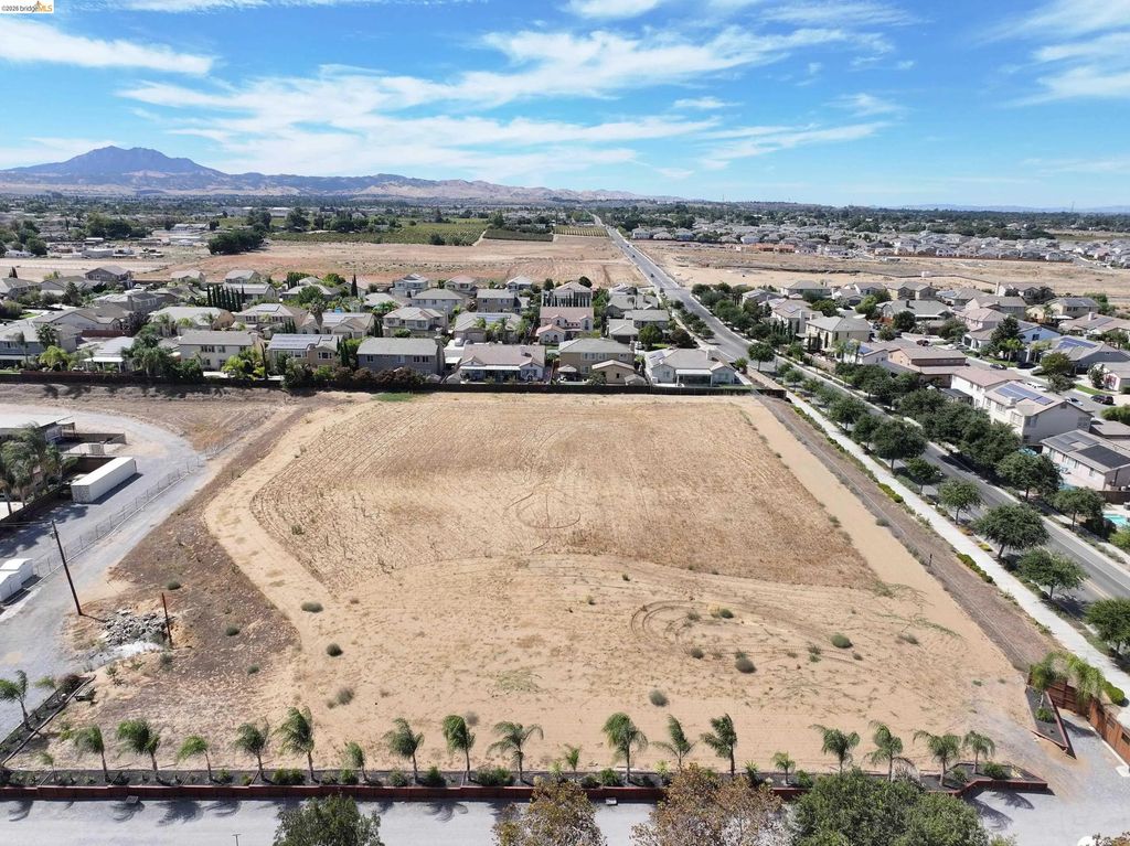 330 W Bolton Rd, Oakley