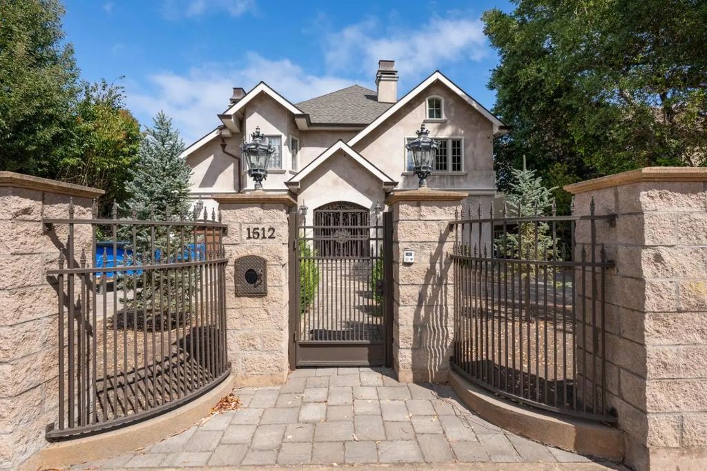1512 Highway Road, Burlingame