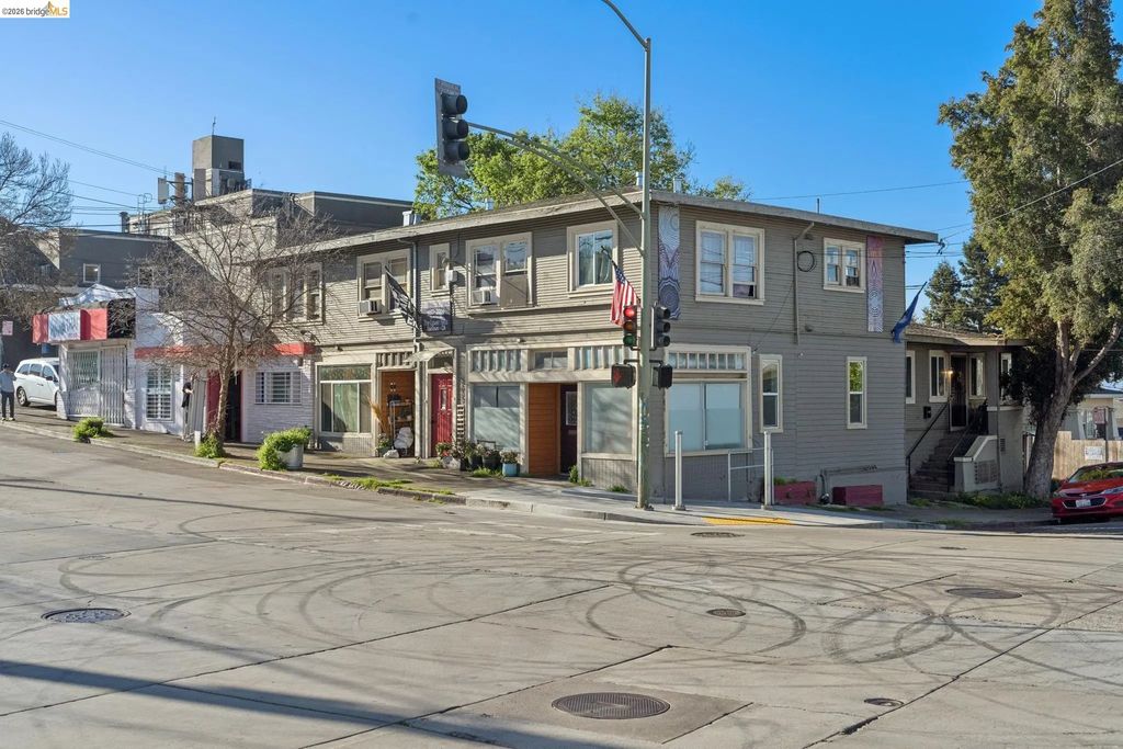 3558 Maple Ave, Oakland