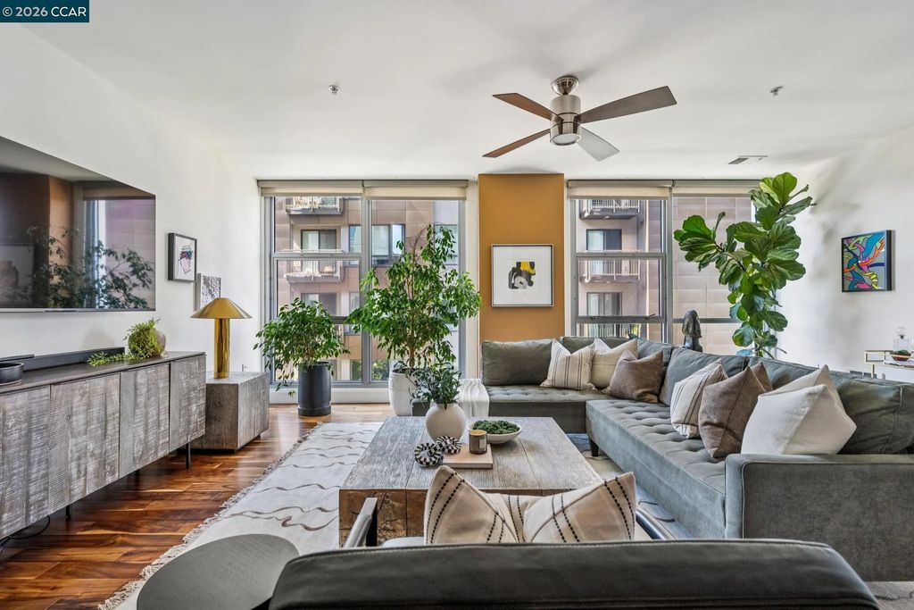 438 W Grand Ave 405, Oakland