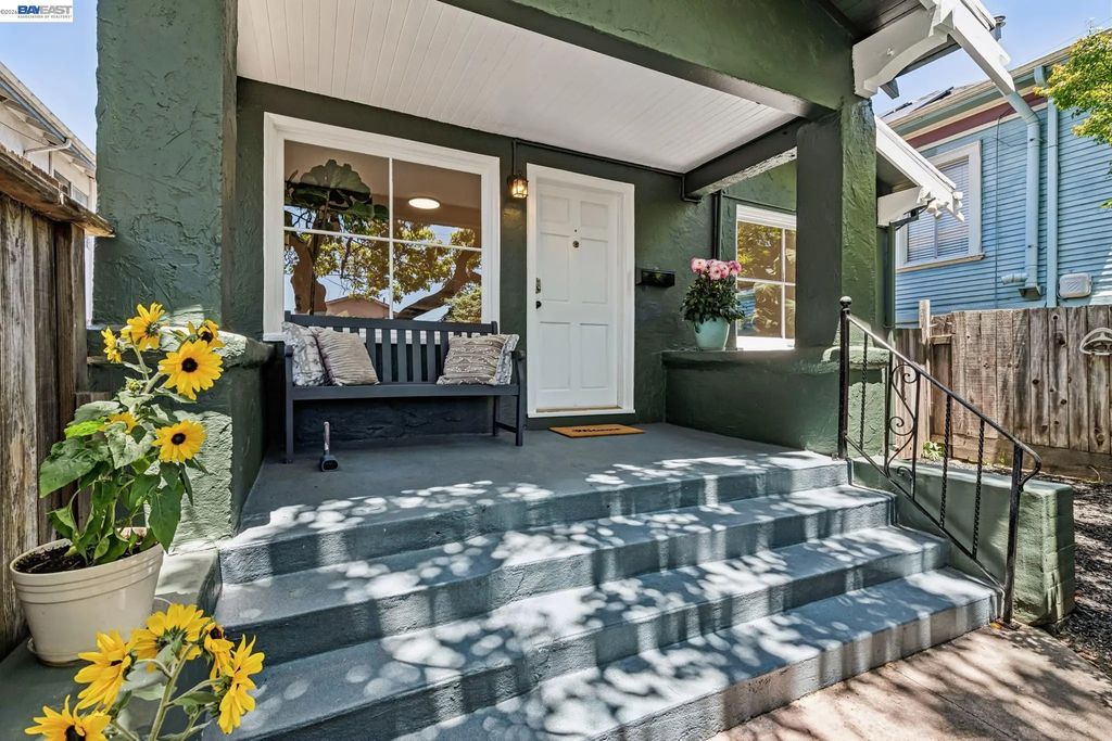 1349 Hearst Ave, Berkeley