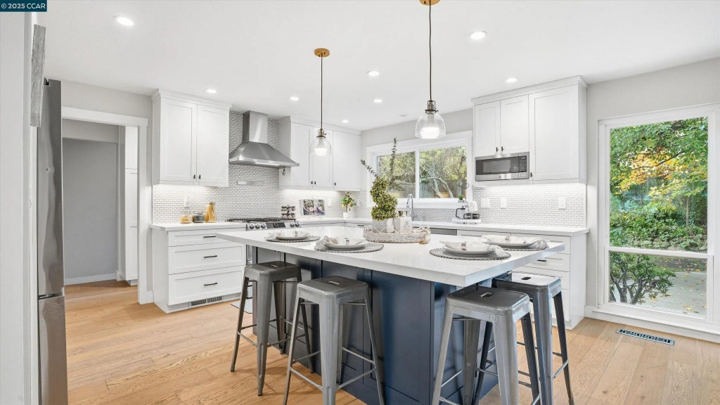 235 Appalachian Dr, Martinez