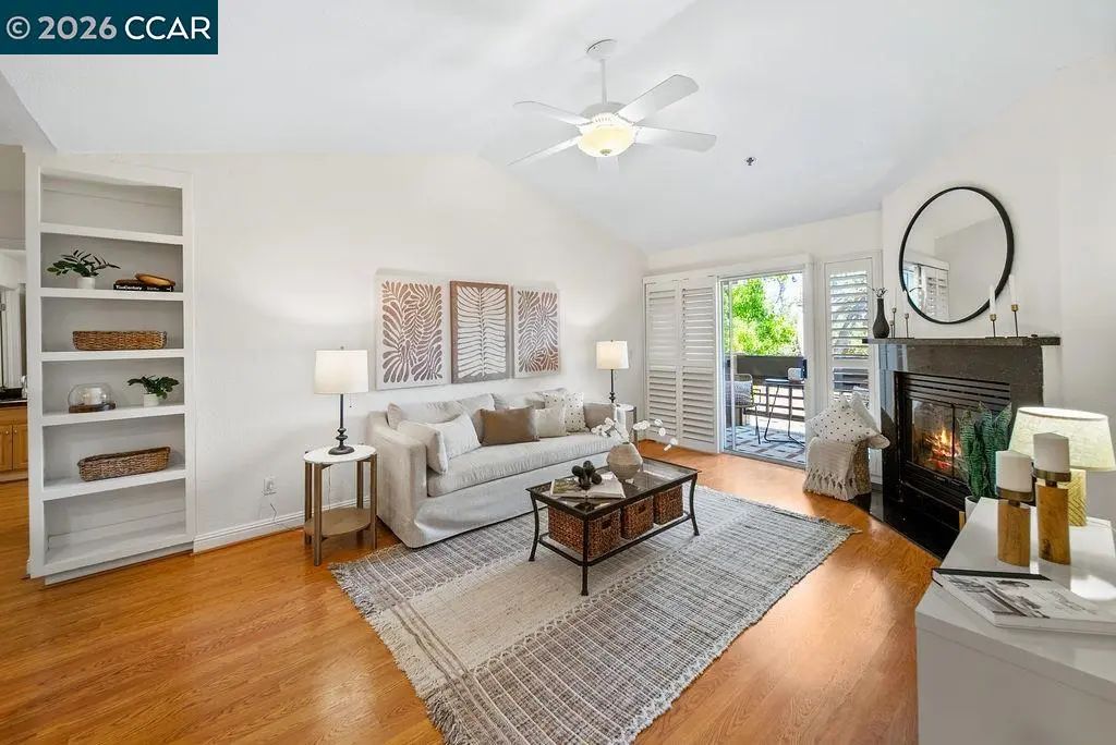 2530 Oak Rd 303, Walnut Creek