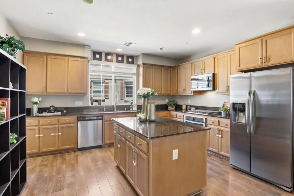 57 Regency Place, Hayward