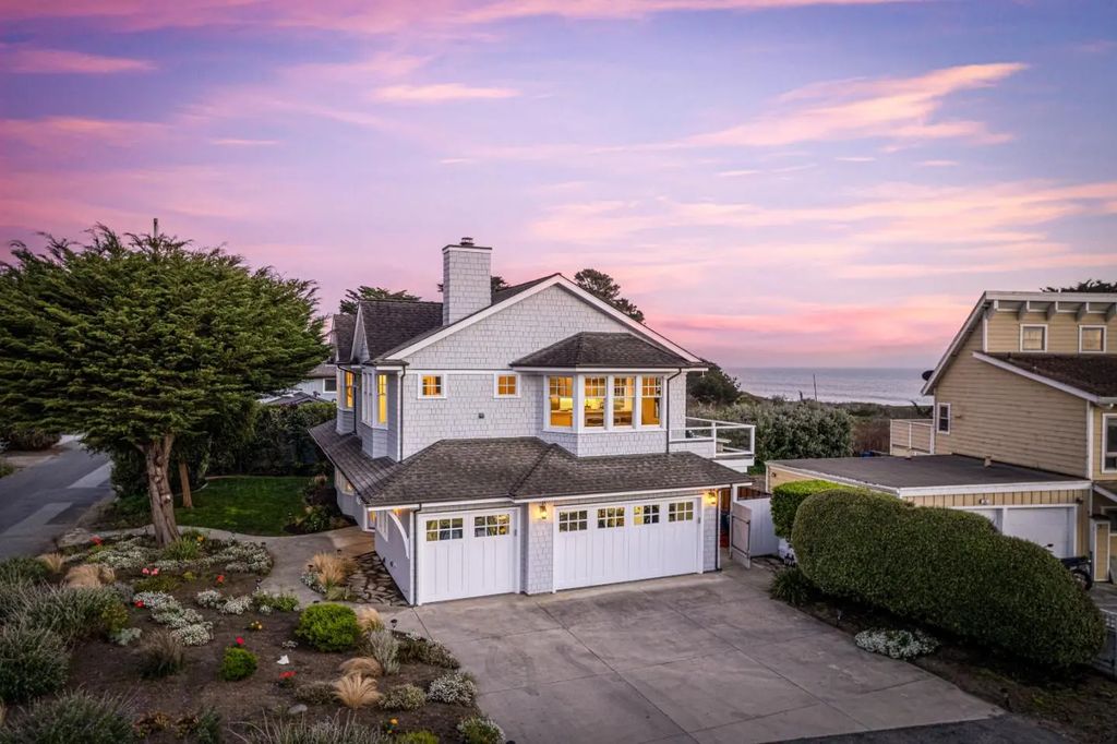 2 Alameda Avenue, Half Moon Bay