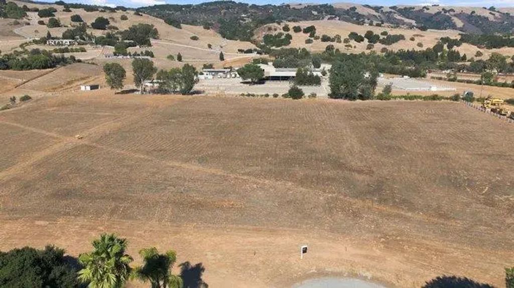 N/A, Gilroy