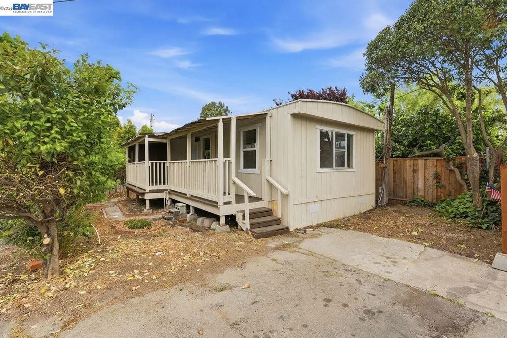 828 Olivina Ave 11, Livermore