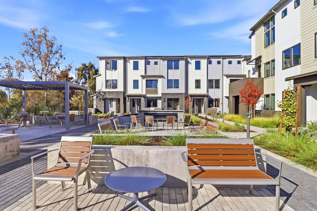 1112 Juana Court, Palo Alto
