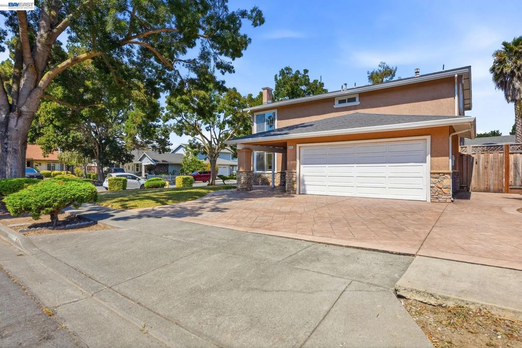 36956 Reynolds Dr, Fremont