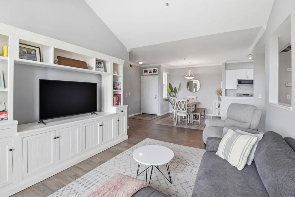 1982 W Bayshore Road 237, East Palo Alto