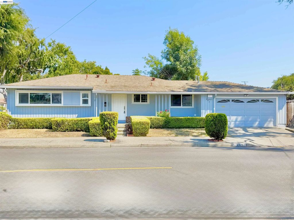 293 Fairway St, Hayward