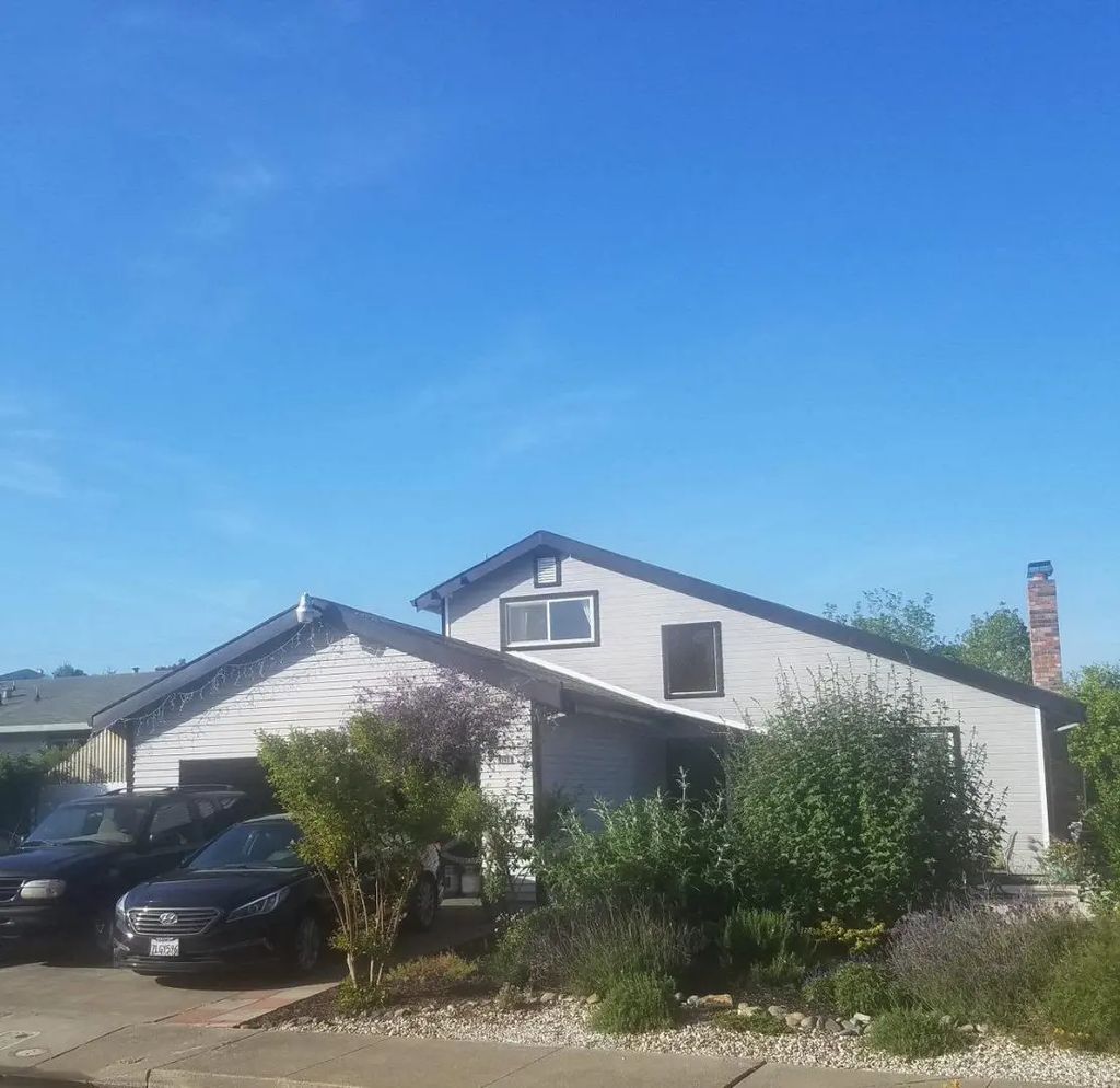 1011 Loyola Way, Vallejo