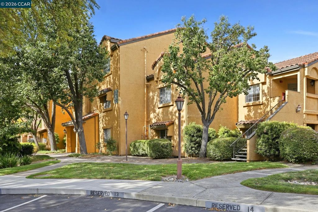 460 Bollinger Canyon Ln 285, San Ramon