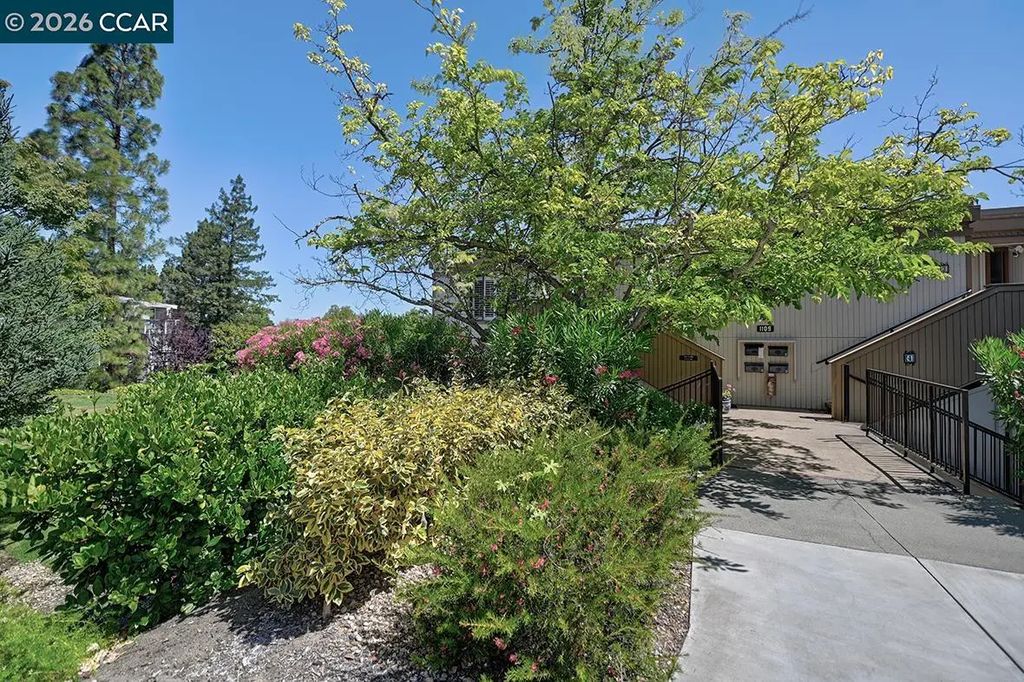 1109 Canyonwood Ct 1, Walnut Creek