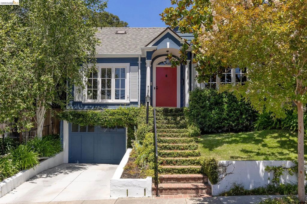 73 Oakmont Ave, Piedmont