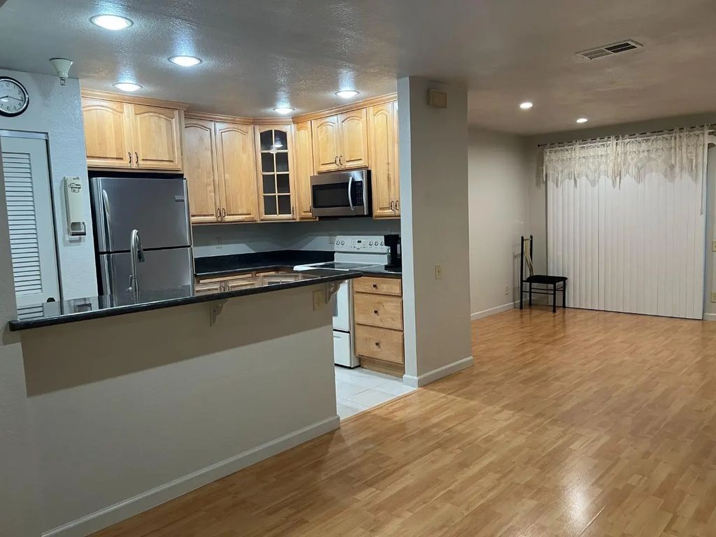 310 Hackamore Lane, Fremont