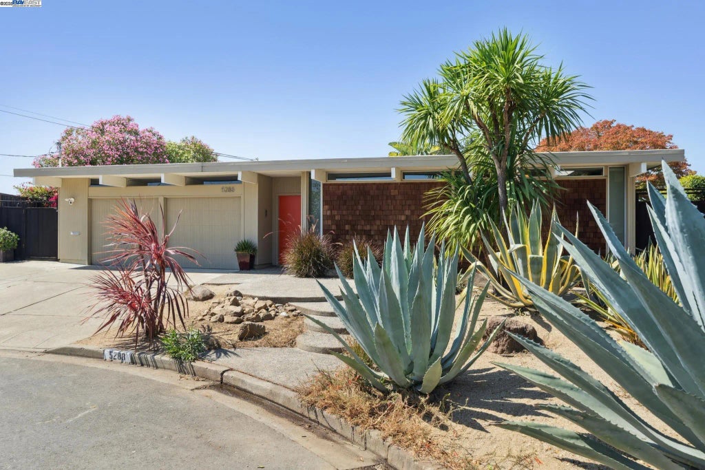 5288 Crown Ct, Castro Valley