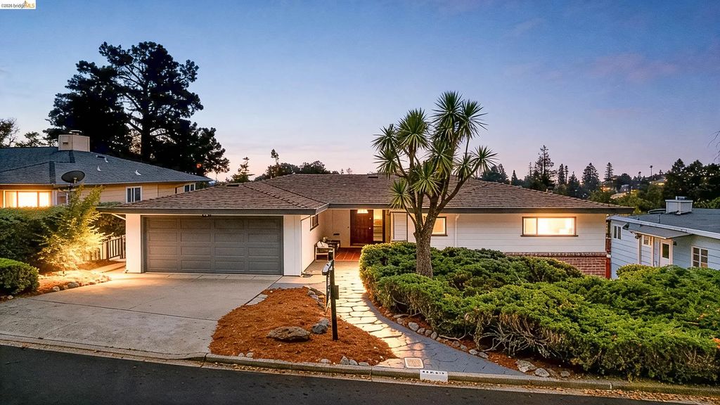 4678 Geranium Pl, Oakland