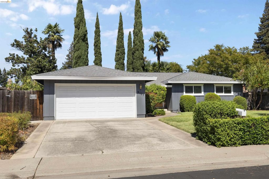 9107 Yount Court, Elk Grove