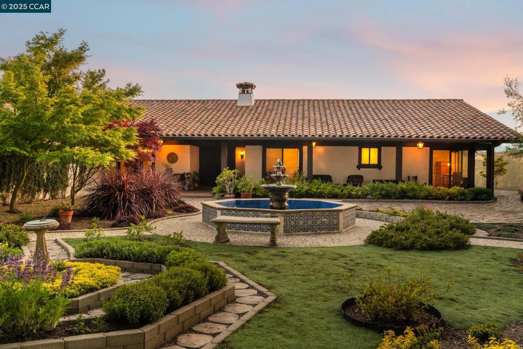 110 Valley Hill Drive, Moraga