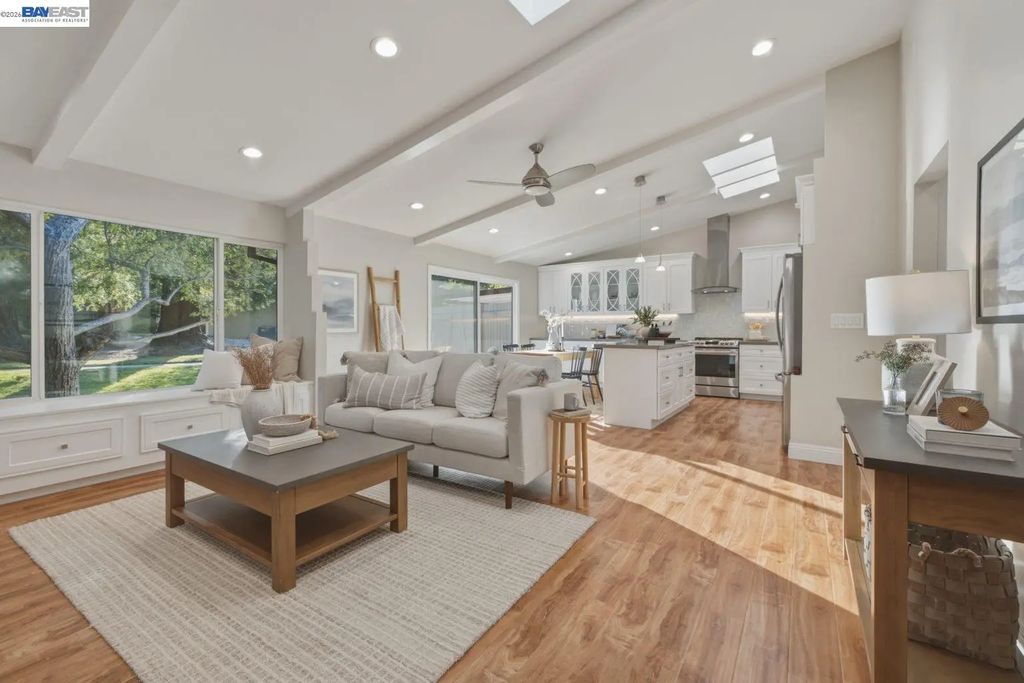 2641 Ptarmigan Dr 1, Walnut Creek