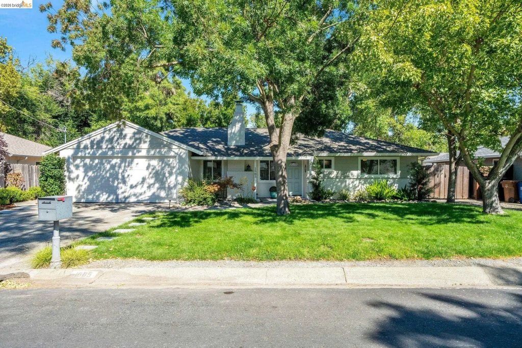 1585 Violet, Pleasant Hill