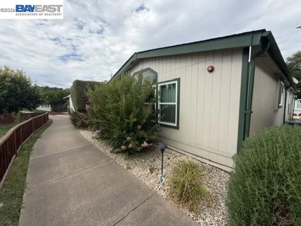 23 Palm Drive, Union City