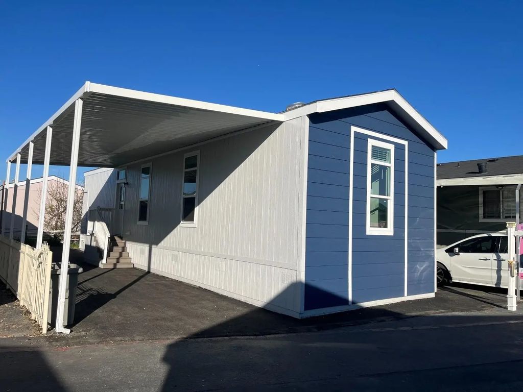 2150 Monterey Road 18, San Jose