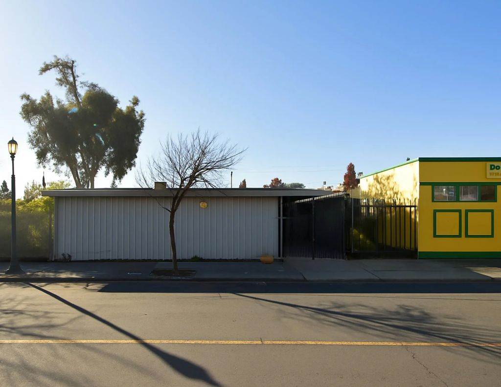 10329 Macarthur Blvd, Oakland