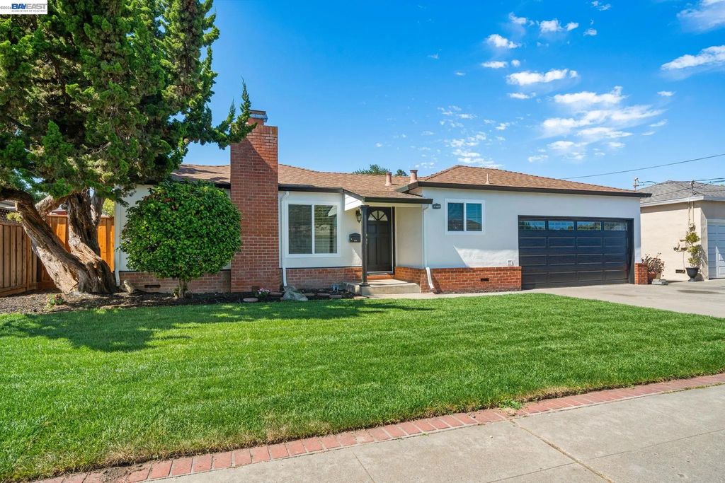 37459 Willowood Dr, Fremont