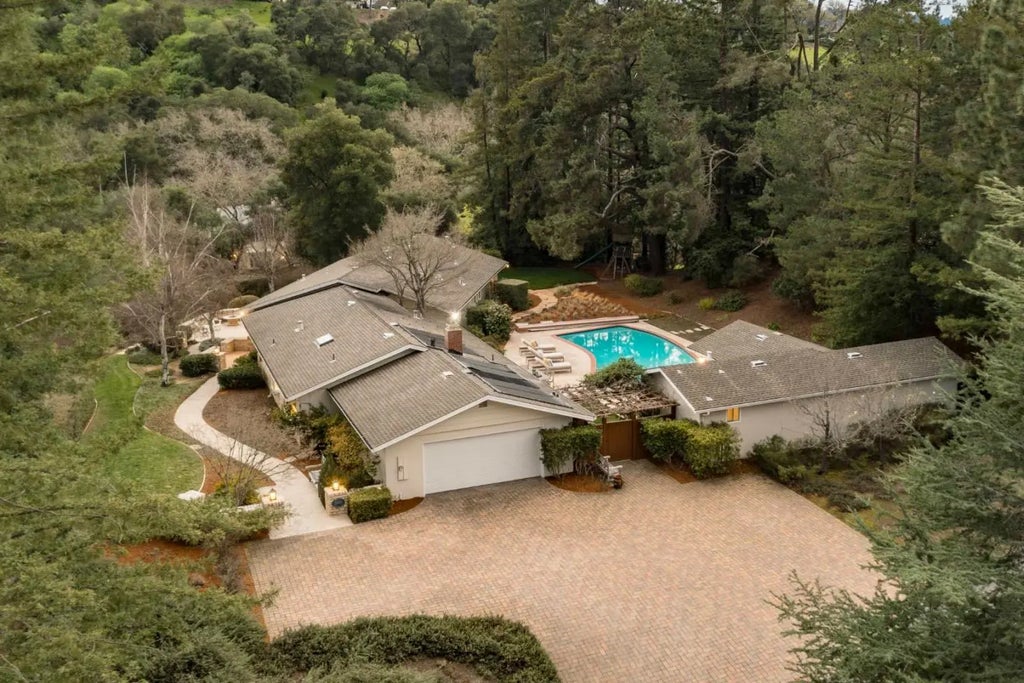 28100 Radcliffe Lane, Los Altos Hills